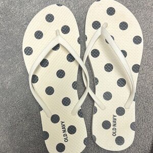 Old Navy Women's Sandals - Cream and Black Polka Dot